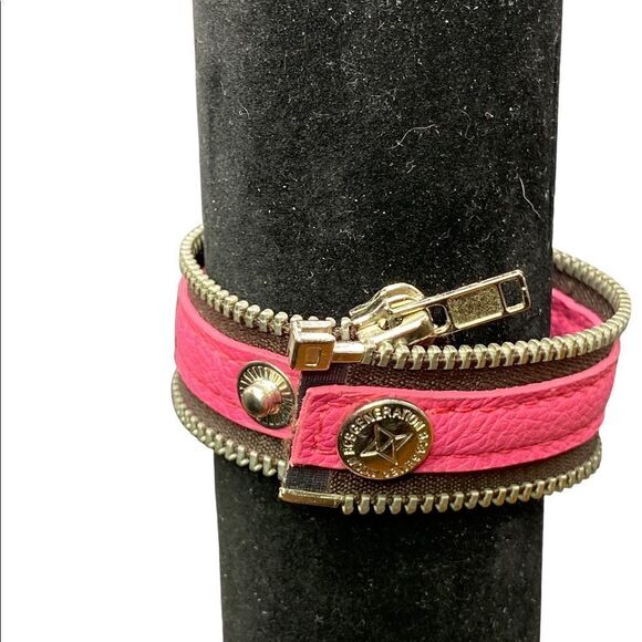 BCBGeneration Pink Leather silver studded cuff with zipper adjustable snap - Picture 8 of 10